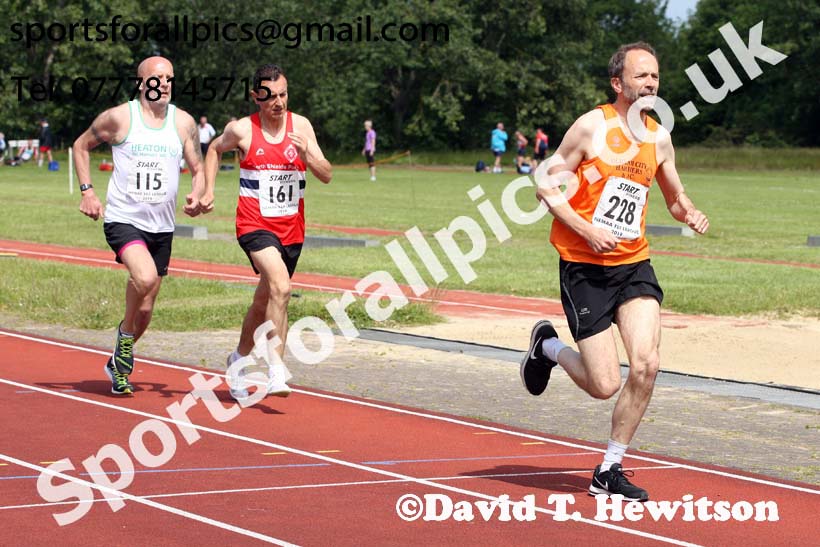 Mens 800 metres, 2019 NEMA Track and Field Champs, Monkton. Photo:  David T. Hewitson/Sports for All Pics